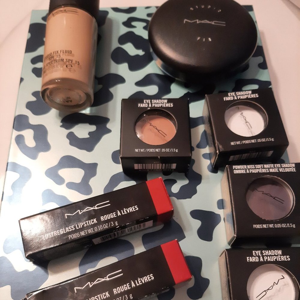 8 piece MAC makeup lot